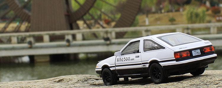 1:28 Toyota AE86 diecast pull back car with working lights! - JDM Global Warehouse