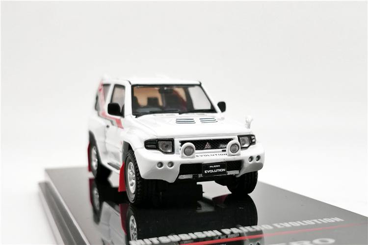 1:64 Mitsubishi Pajero EVO model car - JDM Global Warehouse